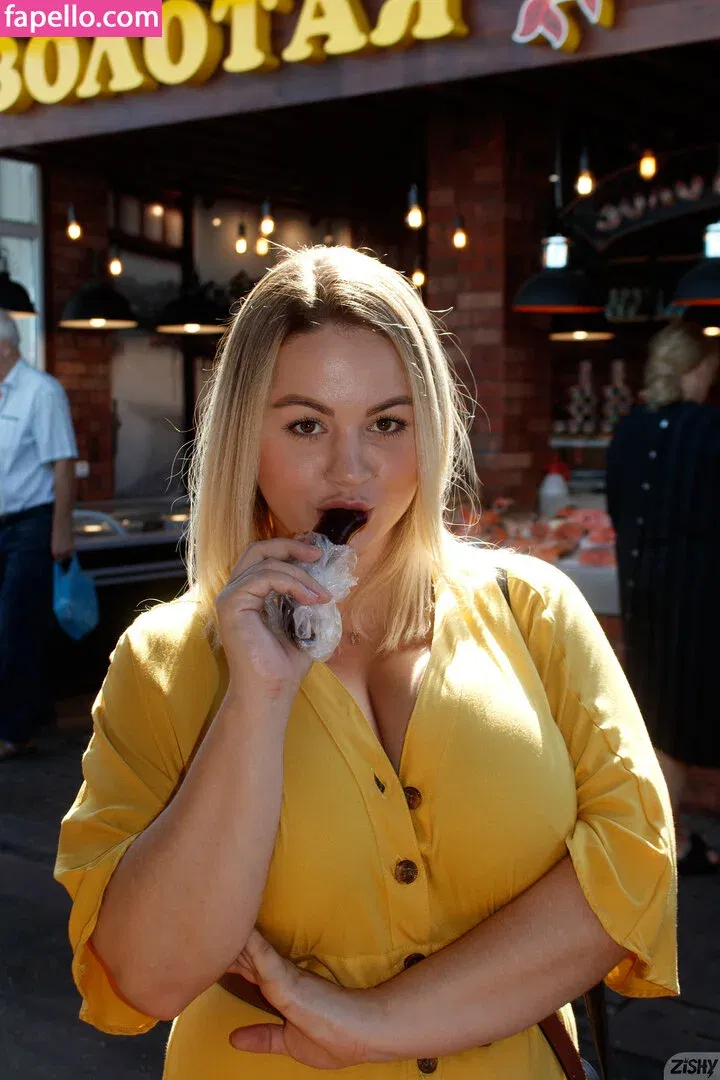 Holly Garner Onlyfans Photo Gallery 