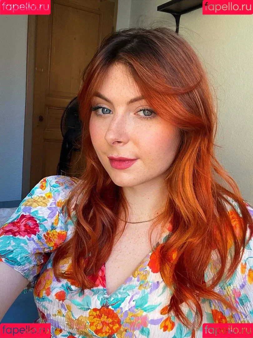 Eléna-Rose Burri Onlyfans Photo Gallery 