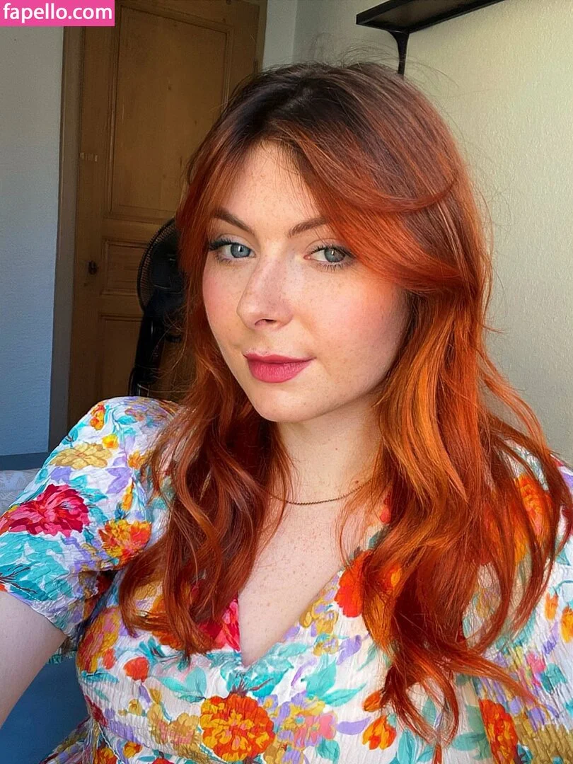 Eléna-Rose Burri Onlyfans Photo Gallery 