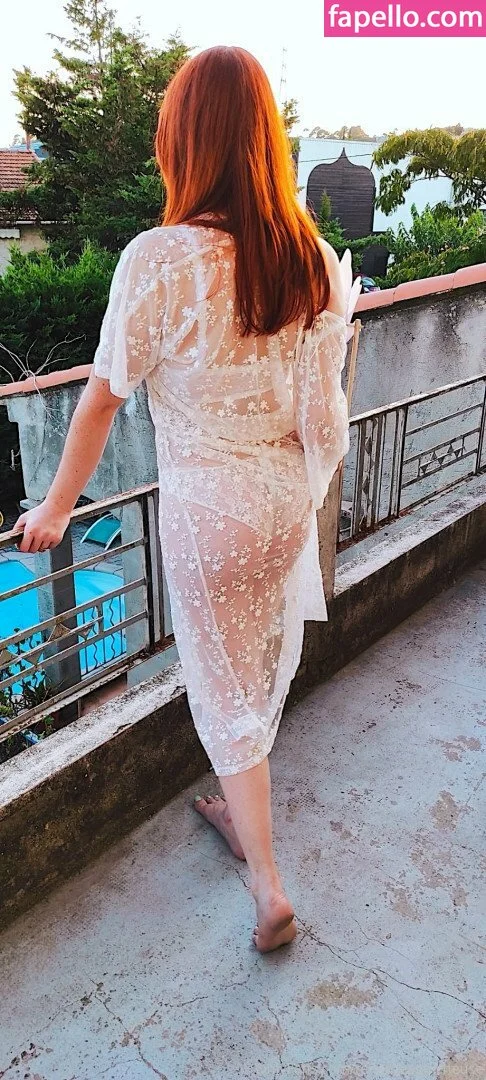 Eléna-Rose Burri Onlyfans Photo Gallery 