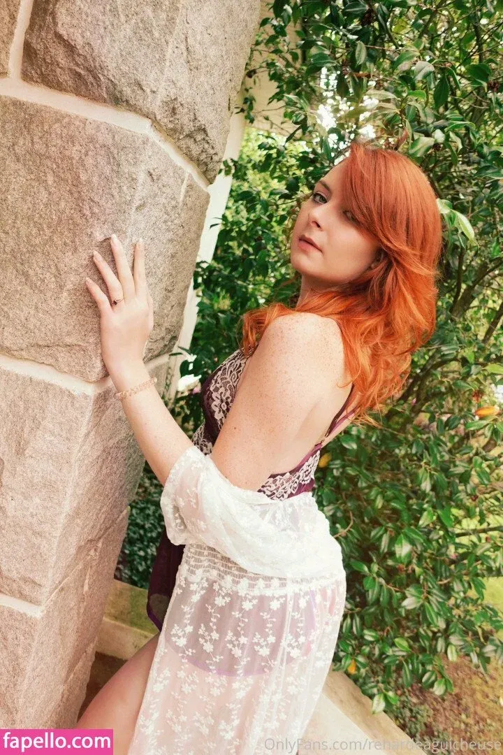 Eléna-Rose Burri Onlyfans Photo Gallery 