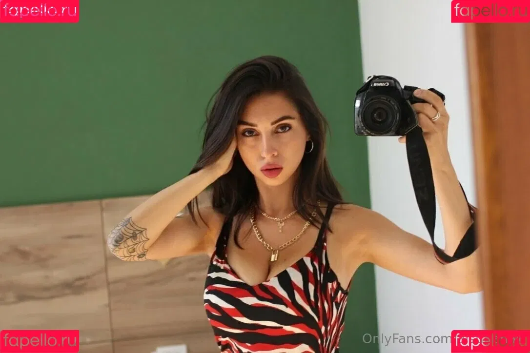 Aisultanax Onlyfans Photo Gallery 