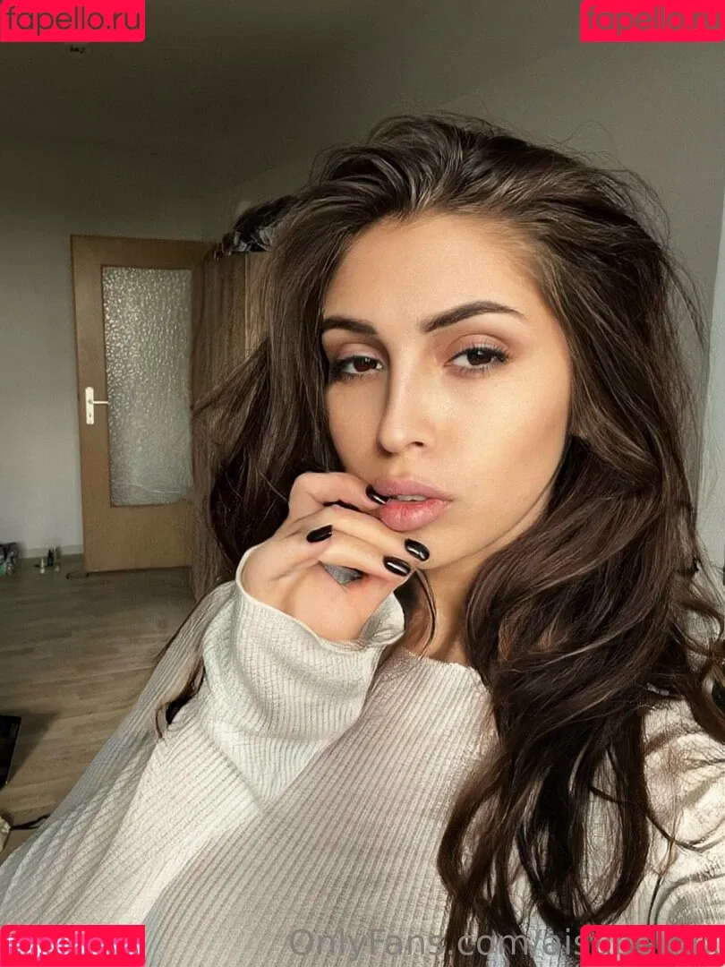 Aisultanax Onlyfans Photo Gallery 