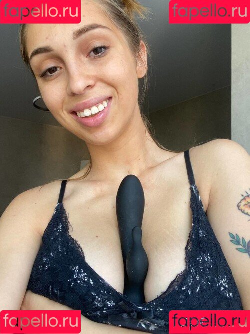 Aisultanax Onlyfans Photo Gallery 