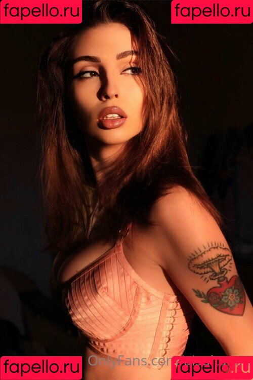 Aisultanax Onlyfans Photo Gallery 