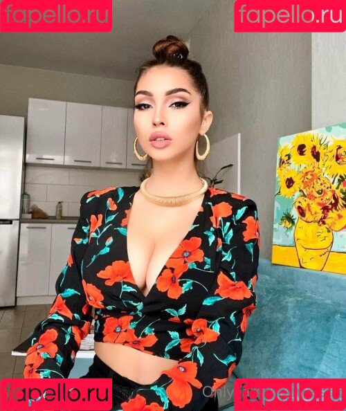 Aisultanax Onlyfans Photo Gallery 