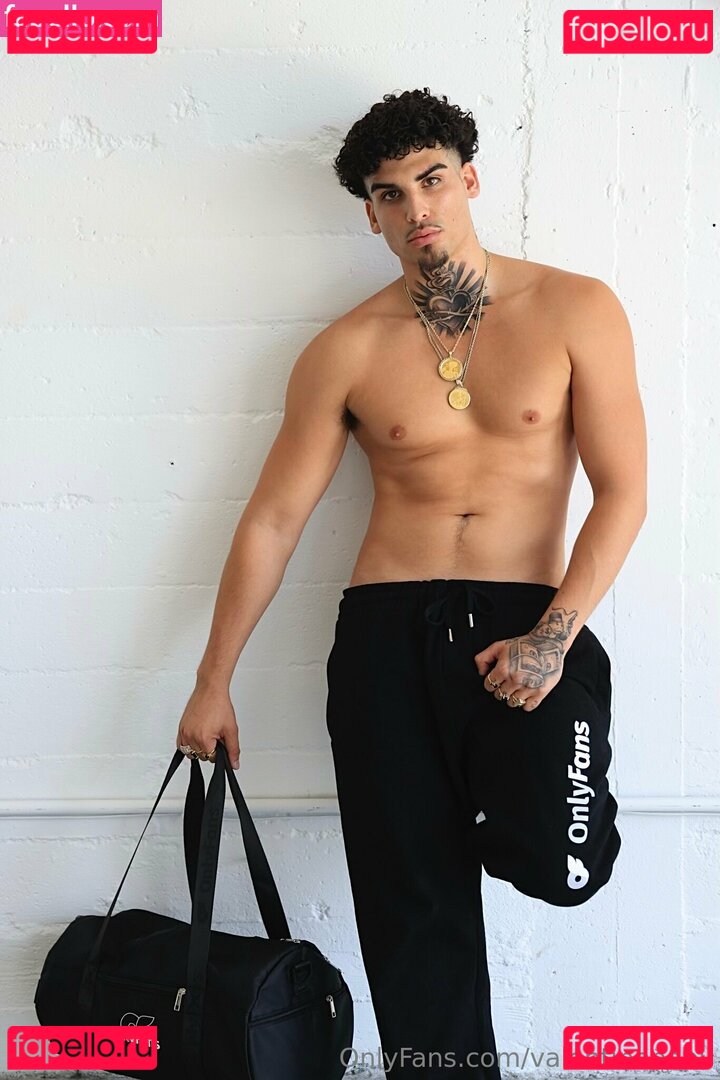 valentinopapii Nude Onlyfans Photo 13