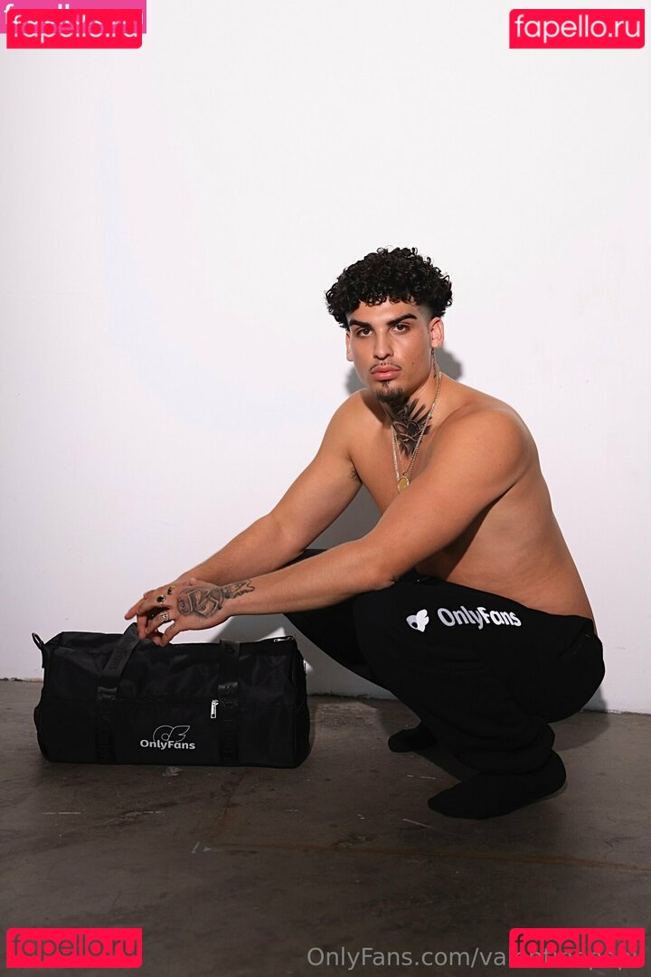 valentinopapii Nude Onlyfans Photo 11