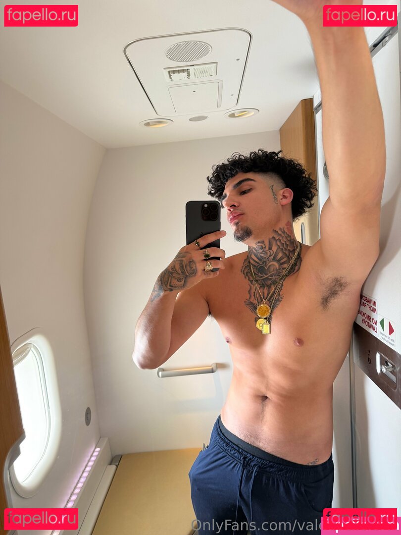 valentinopapii Nude Onlyfans Photo 9