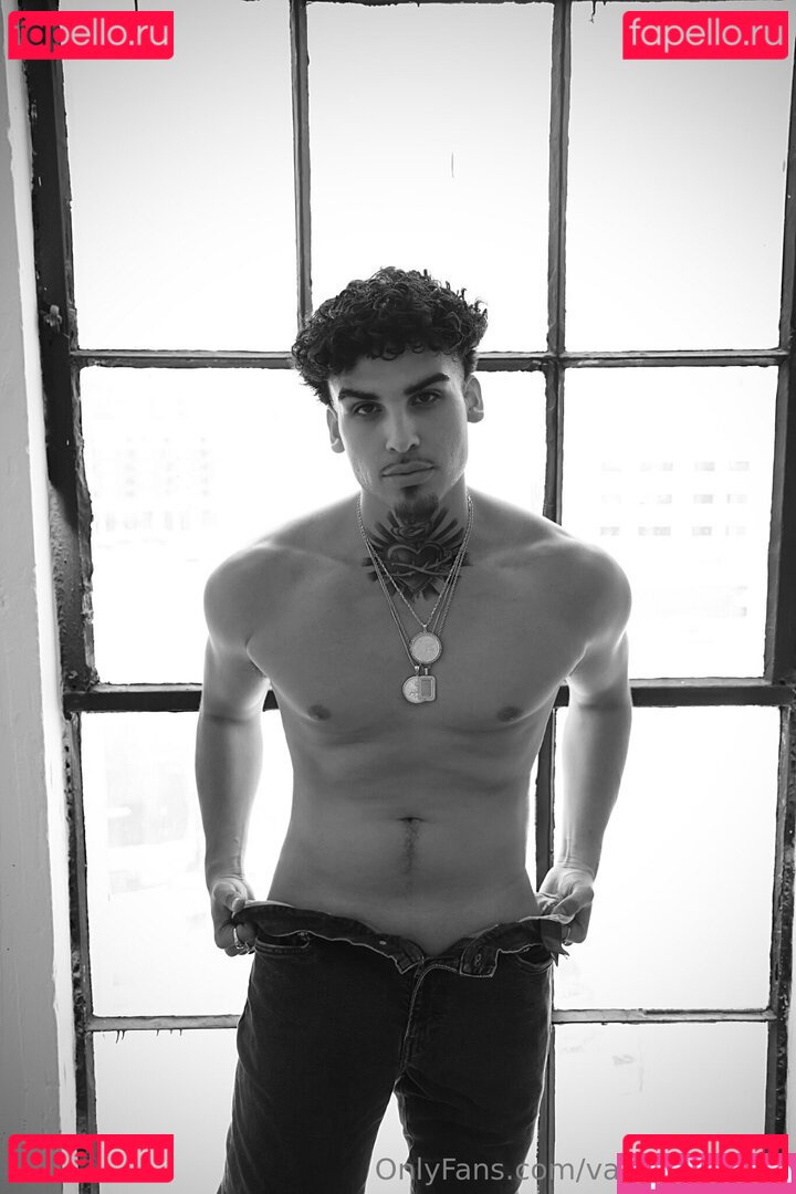 valentinopapii Nude Onlyfans Photo 8