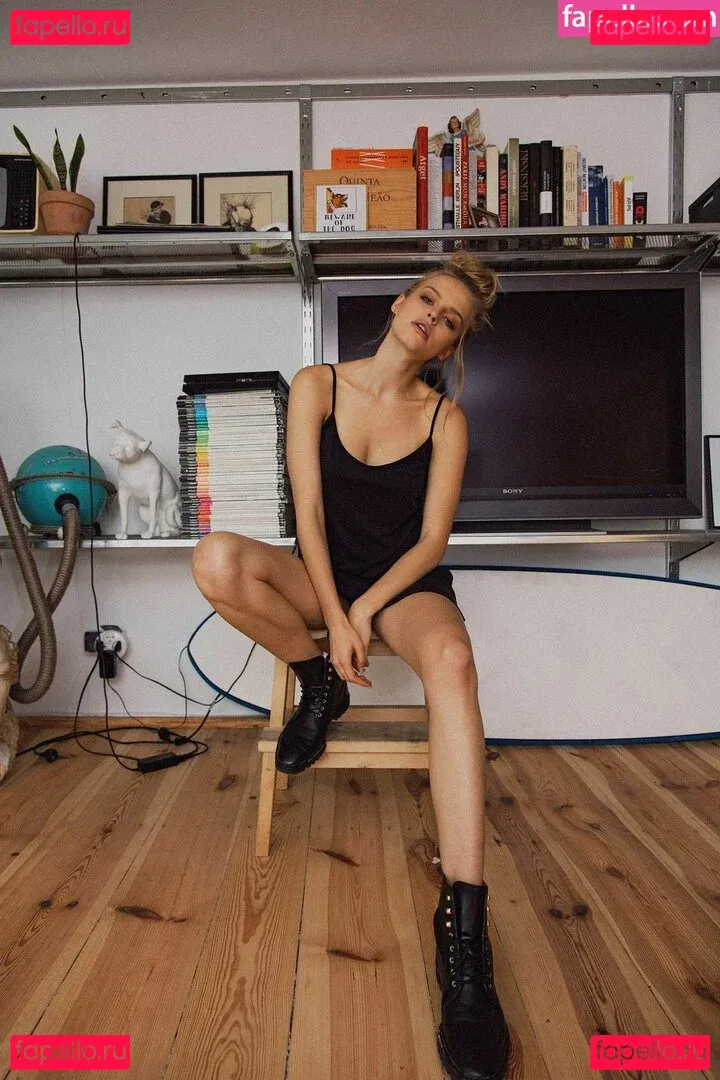 Karolina Pisarek Onlyfans Photo Gallery 