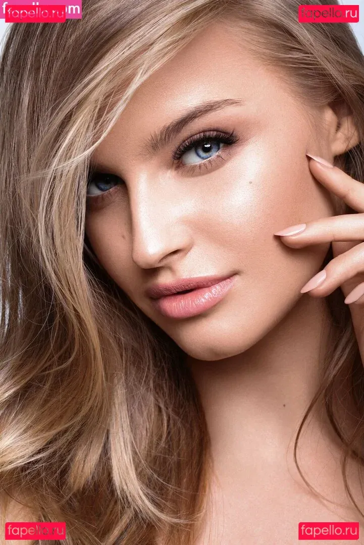 Karolina Pisarek Onlyfans Photo Gallery 