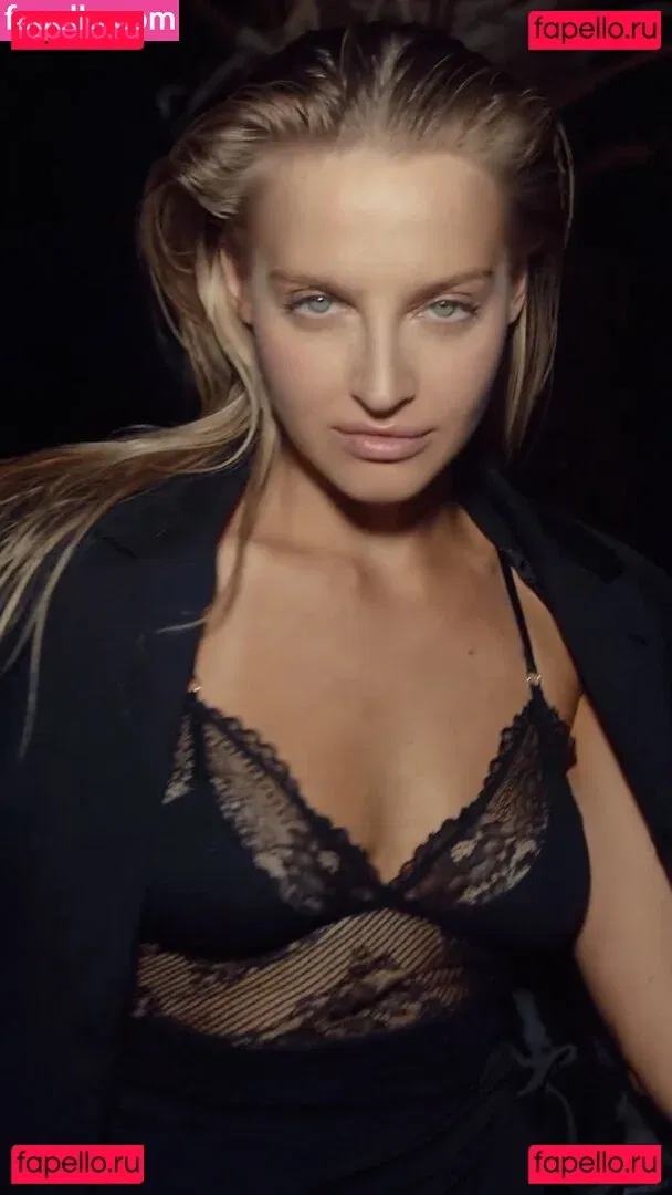 Karolina Pisarek Onlyfans Photo Gallery 