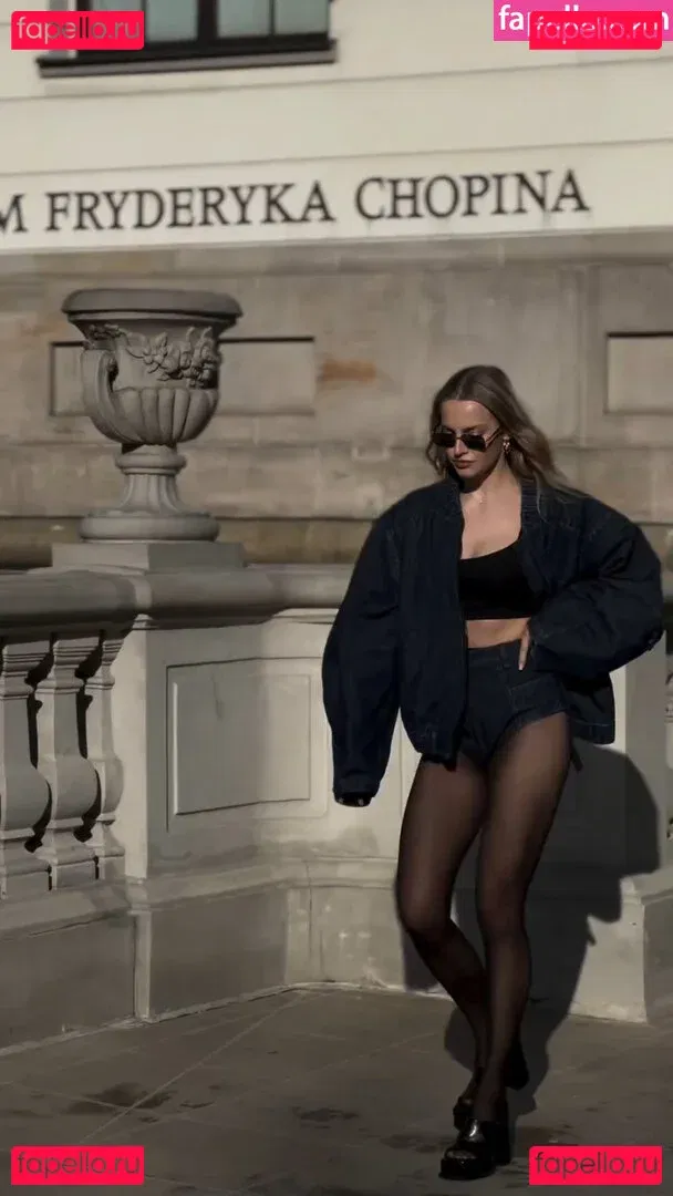 Karolina Pisarek Onlyfans Photo Gallery 