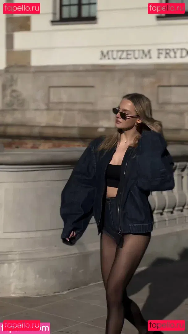 Karolina Pisarek Onlyfans Photo Gallery 