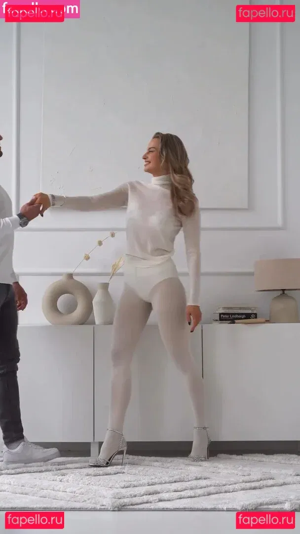 Karolina Pisarek Onlyfans Photo Gallery 