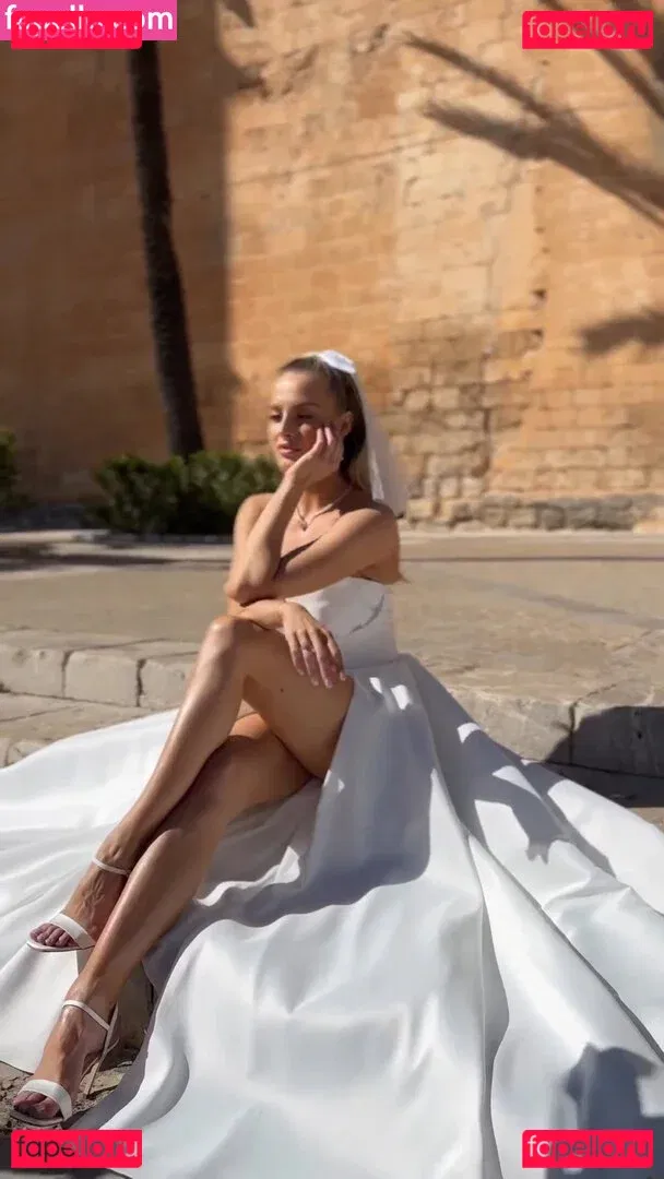 Karolina Pisarek Onlyfans Photo Gallery 