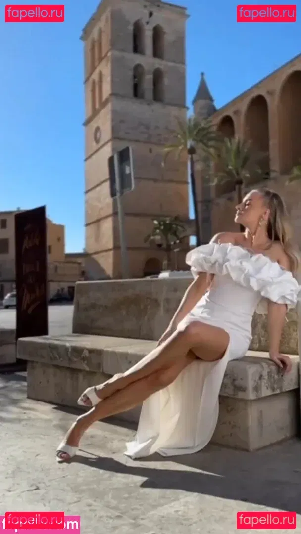 Karolina Pisarek Onlyfans Photo Gallery 