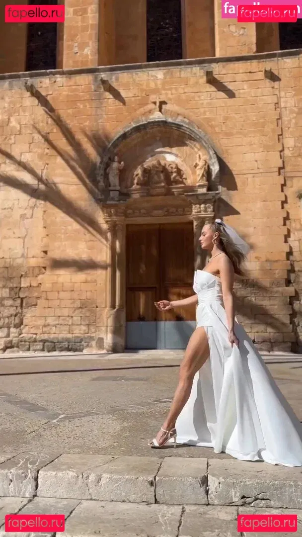 Karolina Pisarek Onlyfans Photo Gallery 