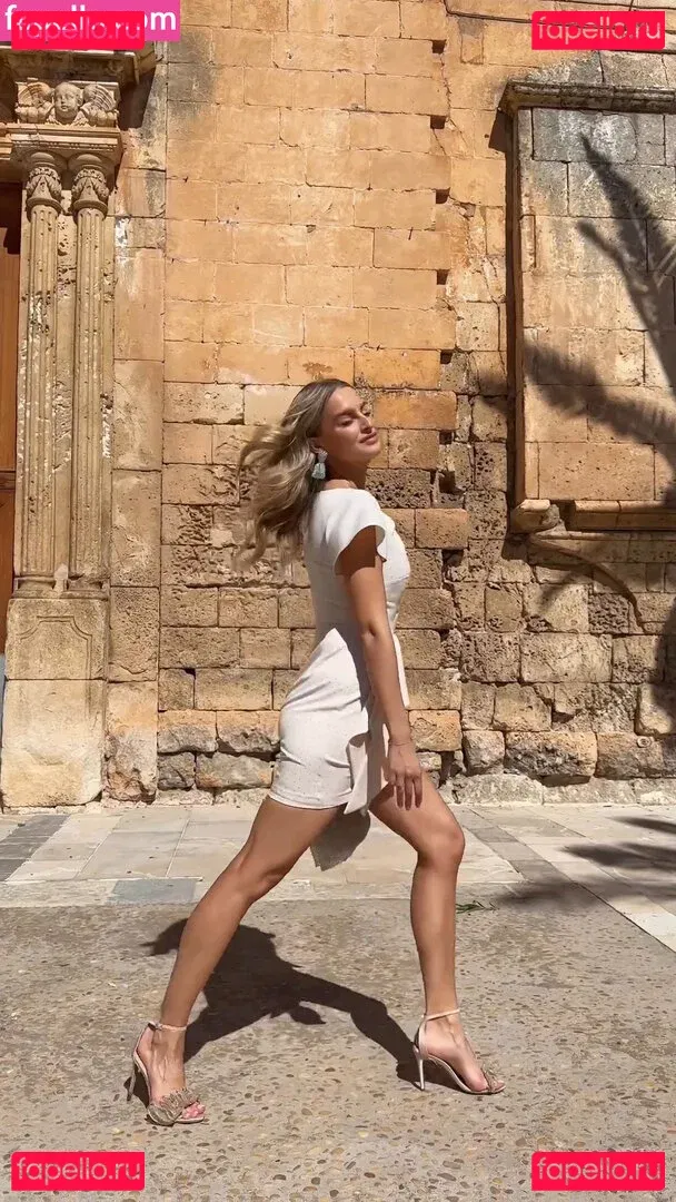 Karolina Pisarek Onlyfans Photo Gallery 