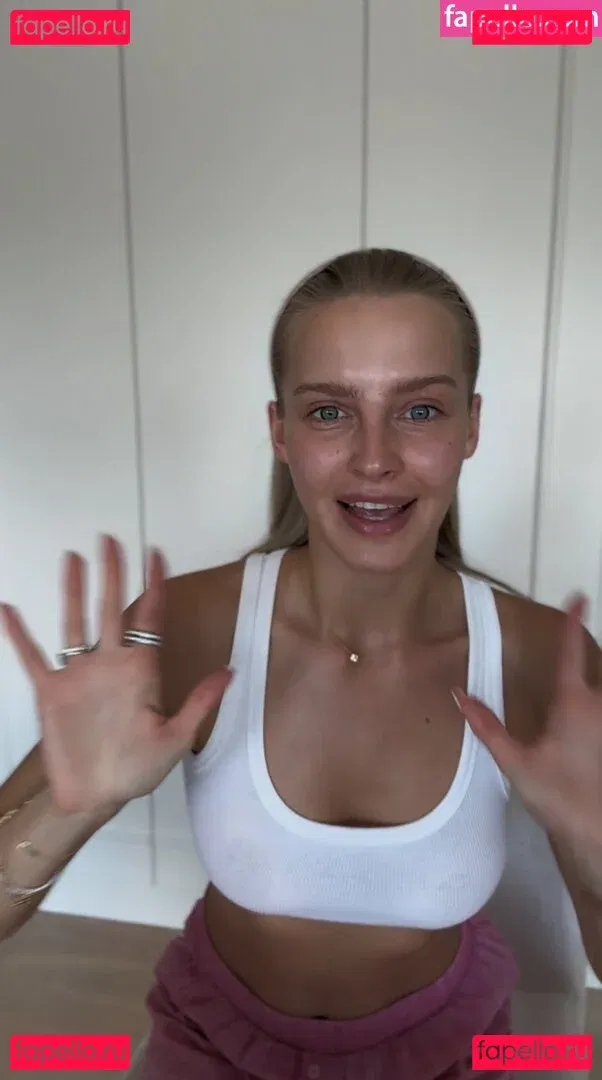 Karolina Pisarek Onlyfans Photo Gallery 