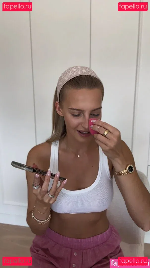 Karolina Pisarek Onlyfans Photo Gallery 