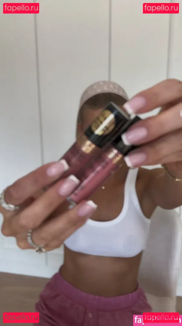 Karolina Pisarek Onlyfans Photo Gallery 