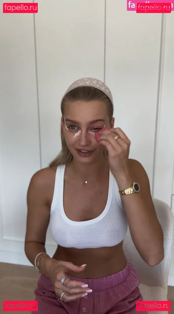 Karolina Pisarek Onlyfans Photo Gallery 