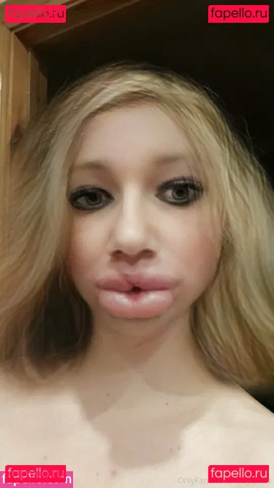 rileycross Onlyfans Photo Gallery 