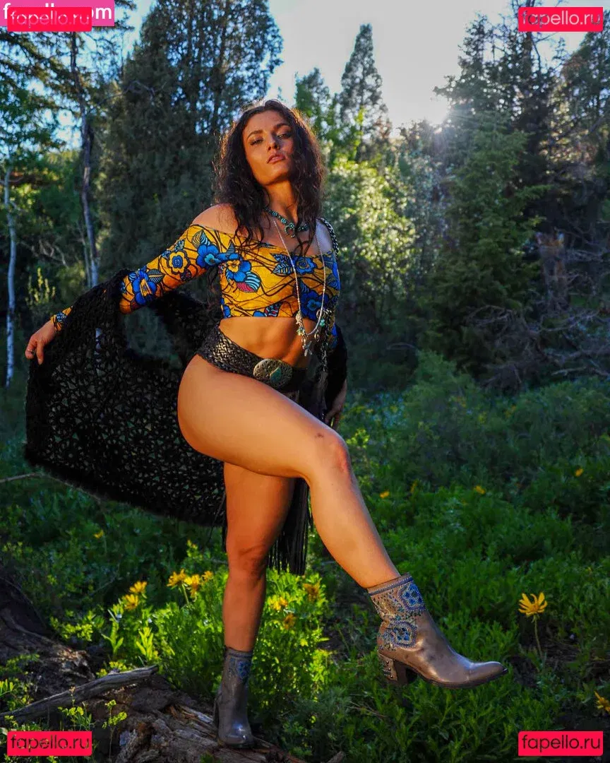 Jade Chynoweth Onlyfans Photo Gallery 