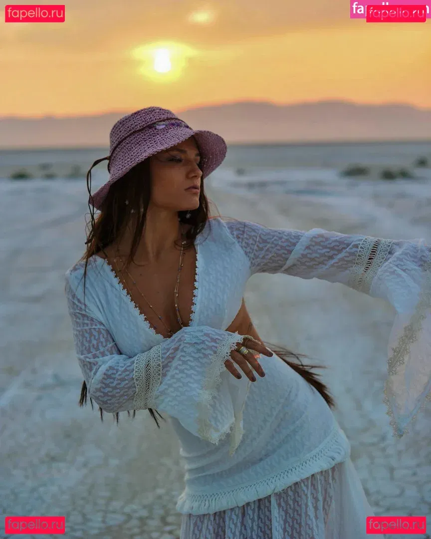 Jade Chynoweth Onlyfans Photo Gallery 