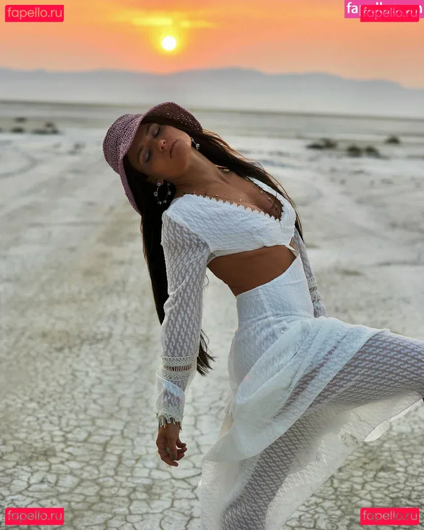 Jade Chynoweth Onlyfans Photo Gallery 