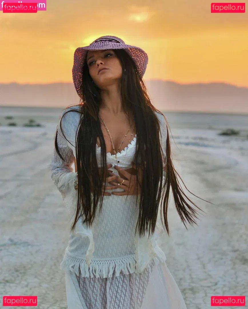 Jade Chynoweth Onlyfans Photo Gallery 