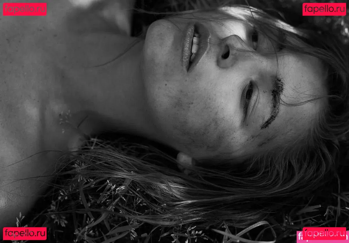 Marisa Papen Onlyfans Photo Gallery 