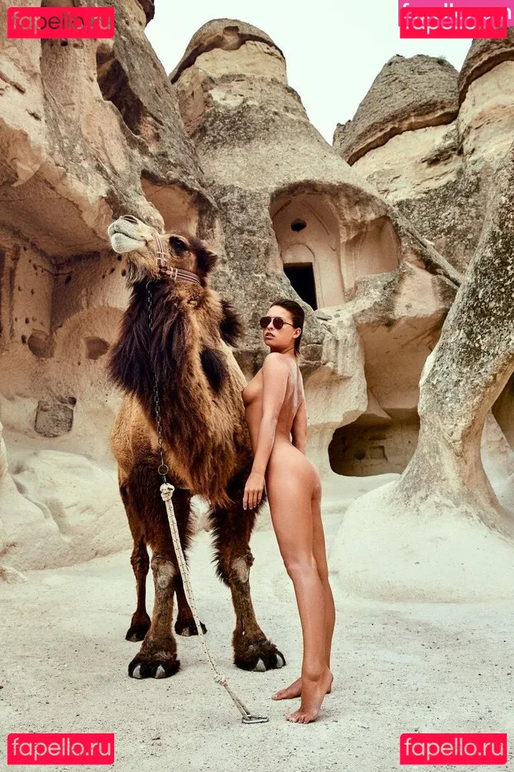 Marisa Papen Onlyfans Photo Gallery 