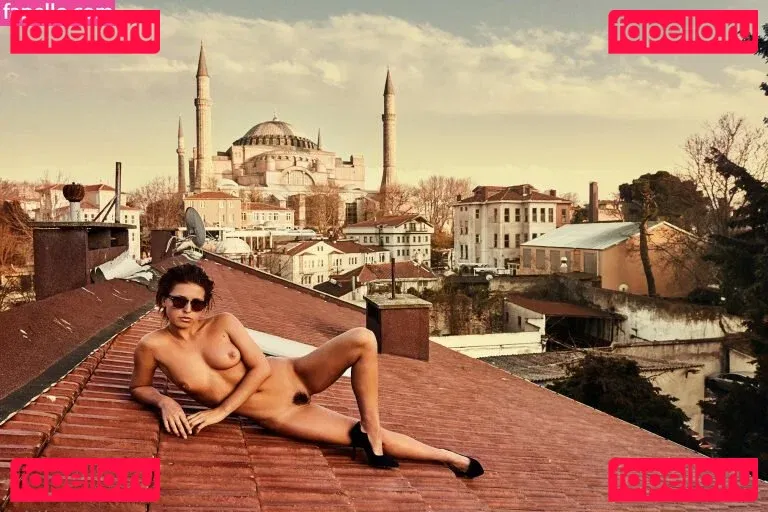 Marisa Papen Onlyfans Photo Gallery 