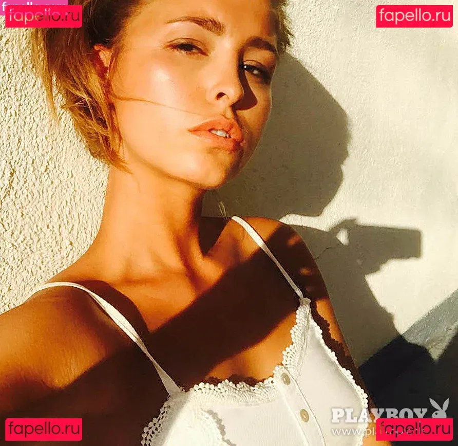 Marisa Papen Onlyfans Photo Gallery 