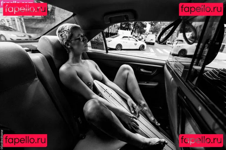 Marisa Papen Onlyfans Photo Gallery 