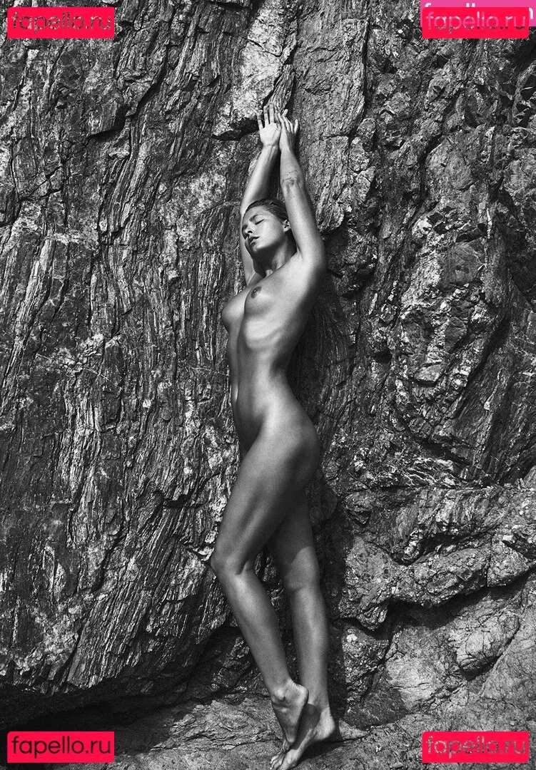 Marisa Papen Onlyfans Photo Gallery 