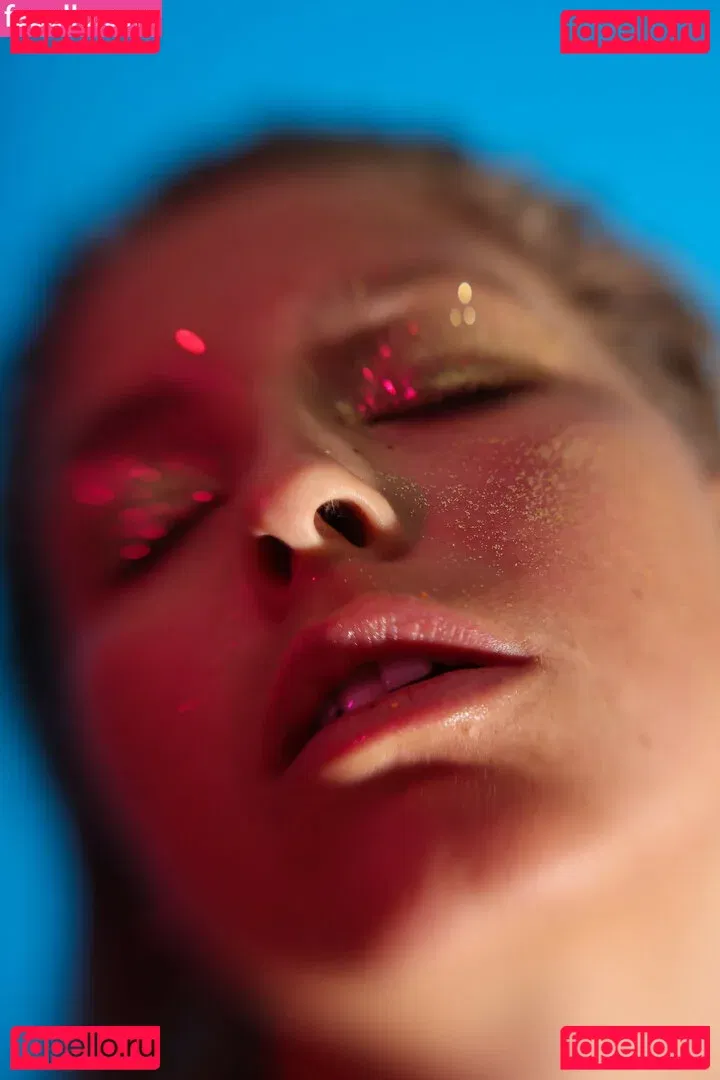 Marisa Papen Onlyfans Photo Gallery 