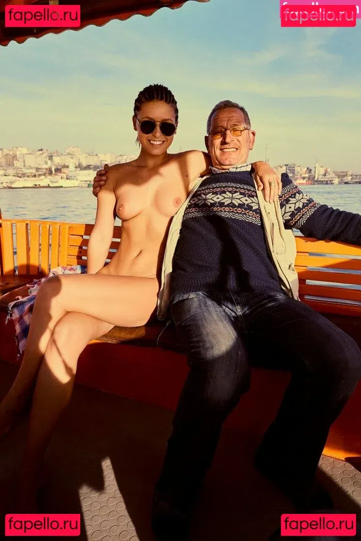 Marisa Papen Onlyfans Photo Gallery 