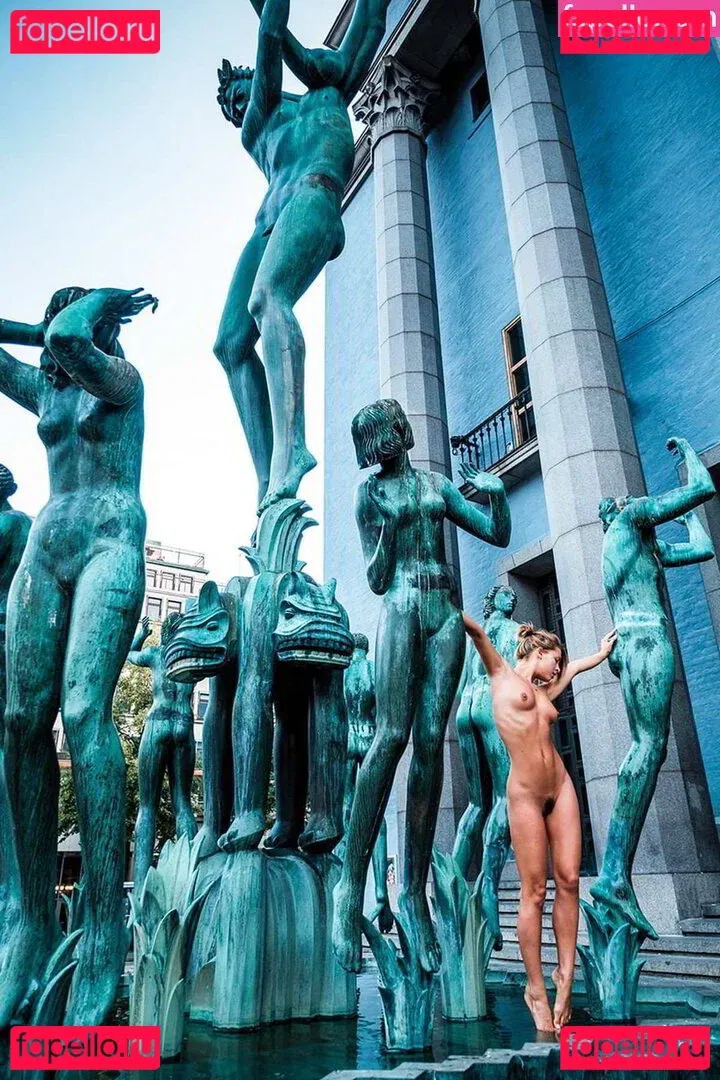 Marisa Papen Onlyfans Photo Gallery 