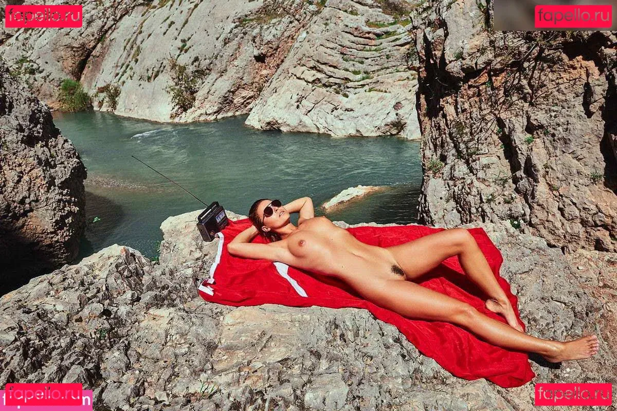 Marisa Papen Onlyfans Photo Gallery 