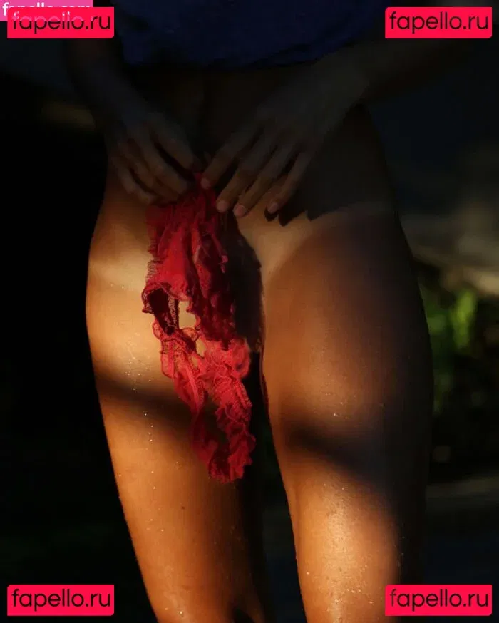 Marisa Papen Onlyfans Photo Gallery 