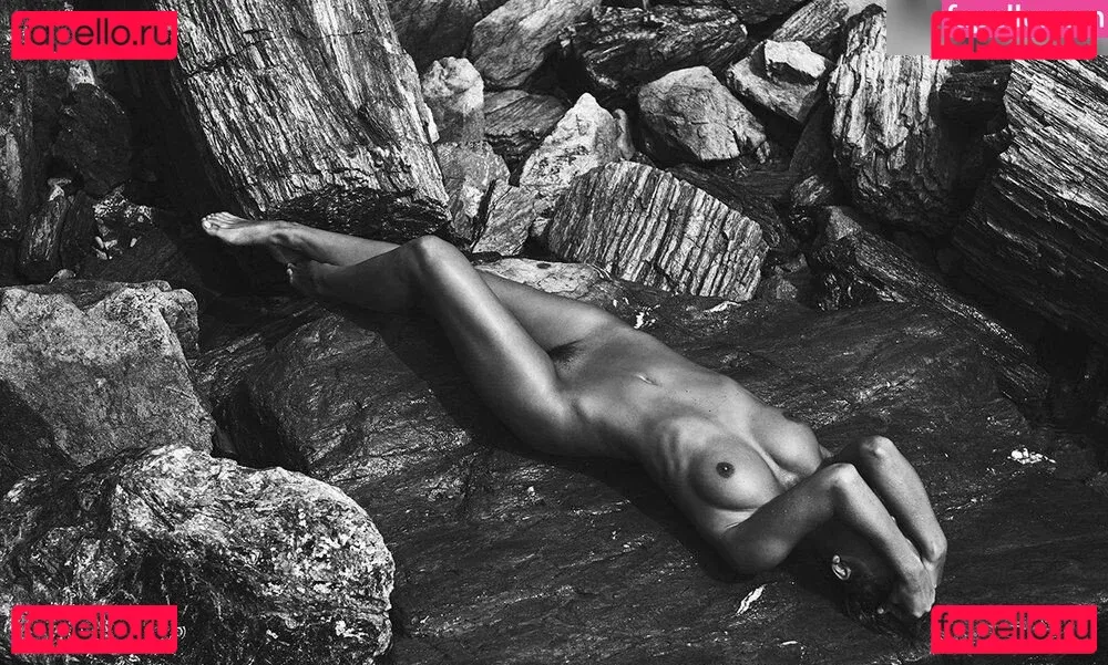 Marisa Papen Onlyfans Photo Gallery 