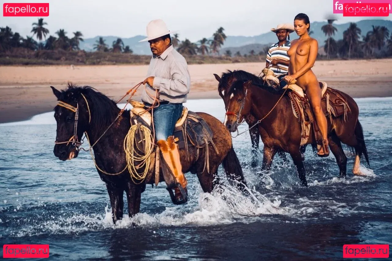 Marisa Papen Onlyfans Photo Gallery 