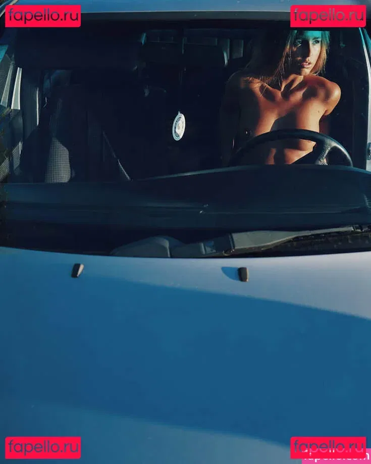 Marisa Papen Onlyfans Photo Gallery 