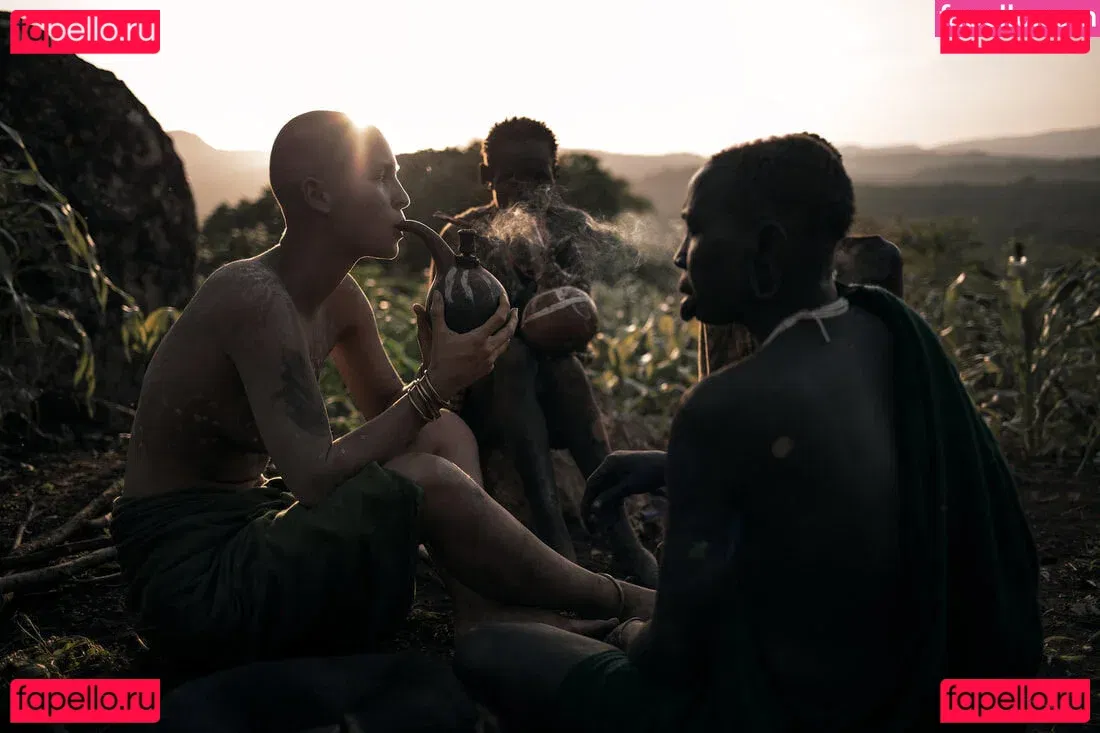 Marisa Papen Onlyfans Photo Gallery 