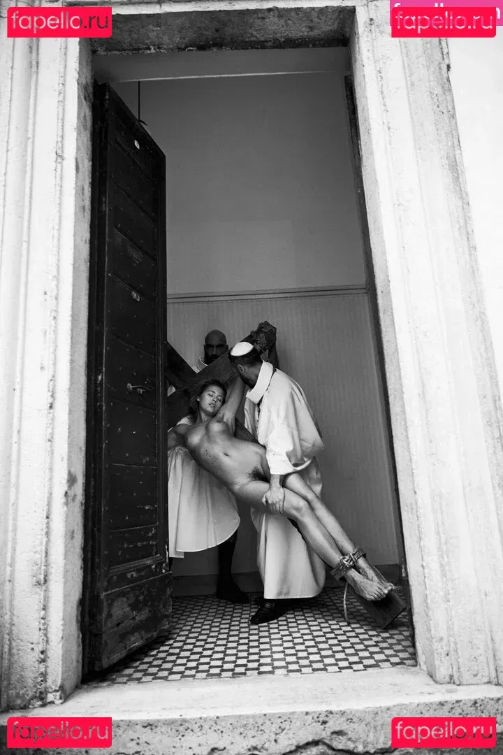 Marisa Papen Onlyfans Photo Gallery 