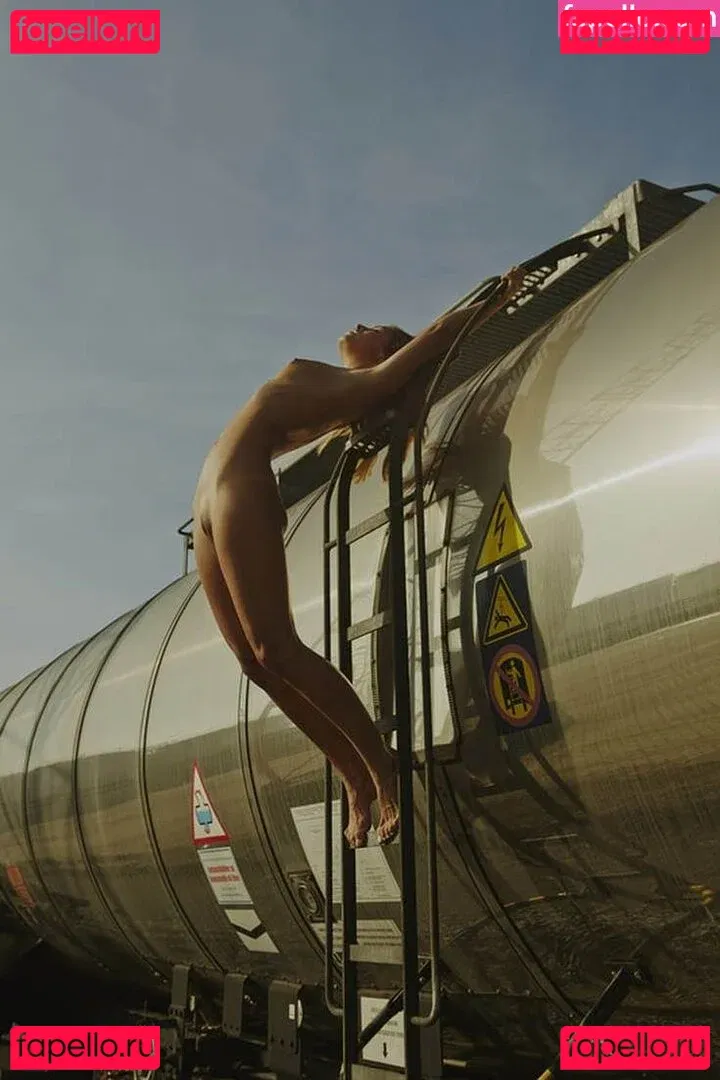 Marisa Papen Onlyfans Photo Gallery 